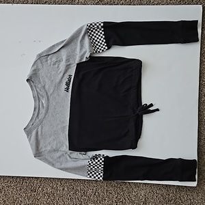 Hollister girls size extra small crop long sleeve shirt